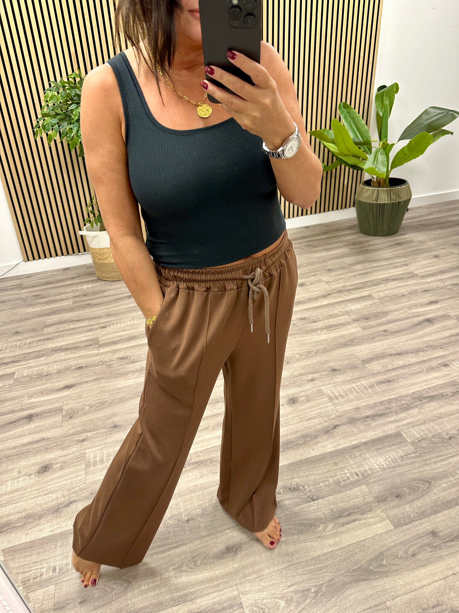 Wide Leg Seam Jogger (std) - Chocolate