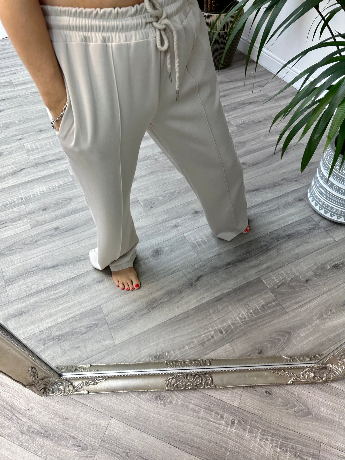 Wide Leg Seam Jogger (Plus)  - Stone