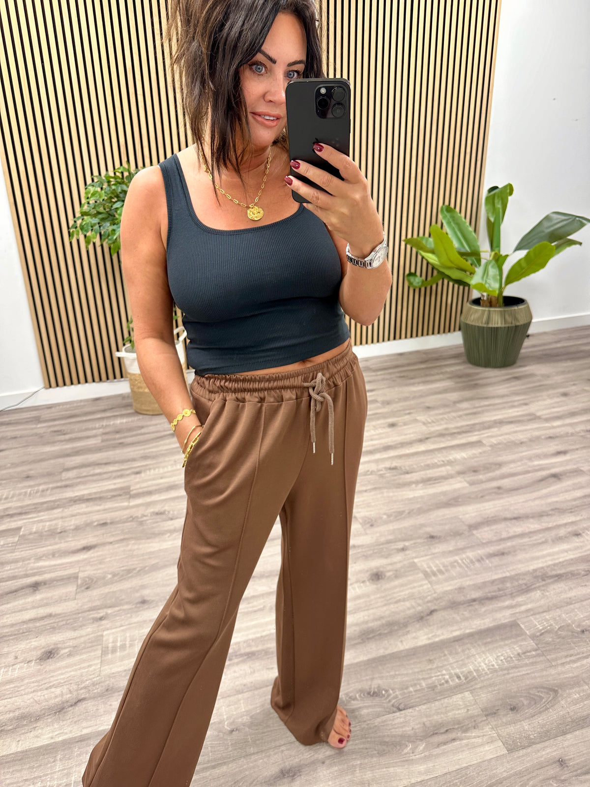 Wide Leg Seam Jogger (std) - Chocolate