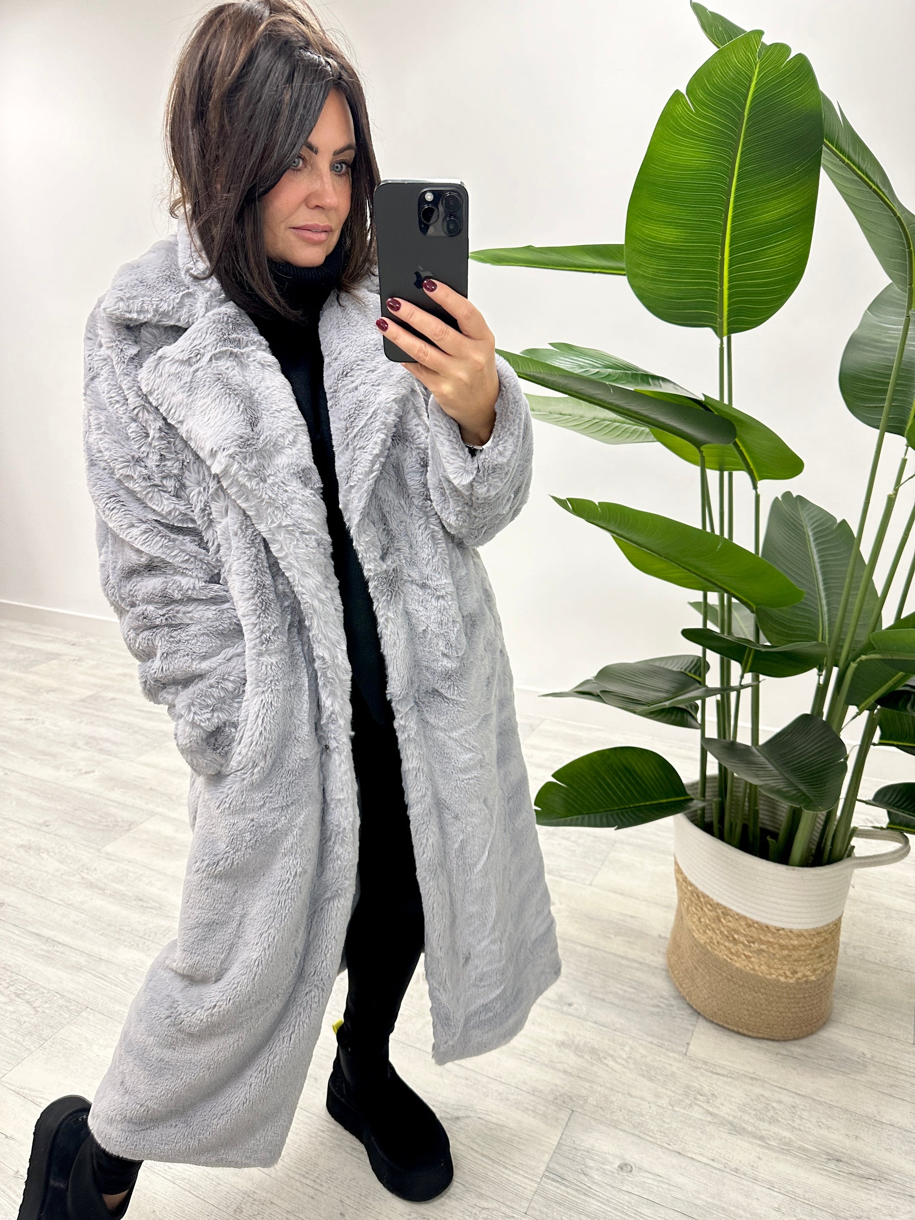 The Safron Longline Faux Fur Coat (Fitting to a 16) - Cloudy Grey