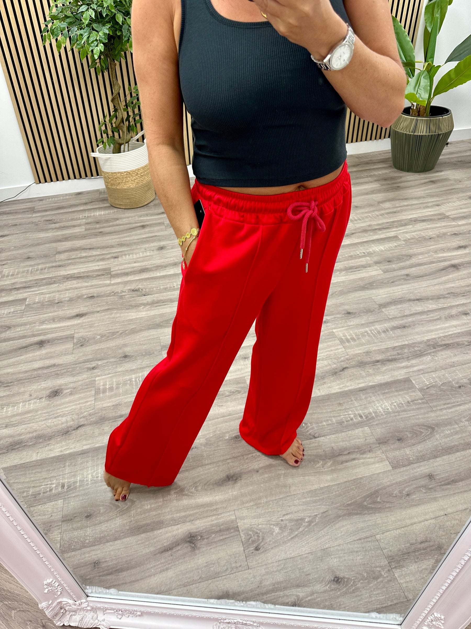 Wide Leg Seam Jogger (std) - Red