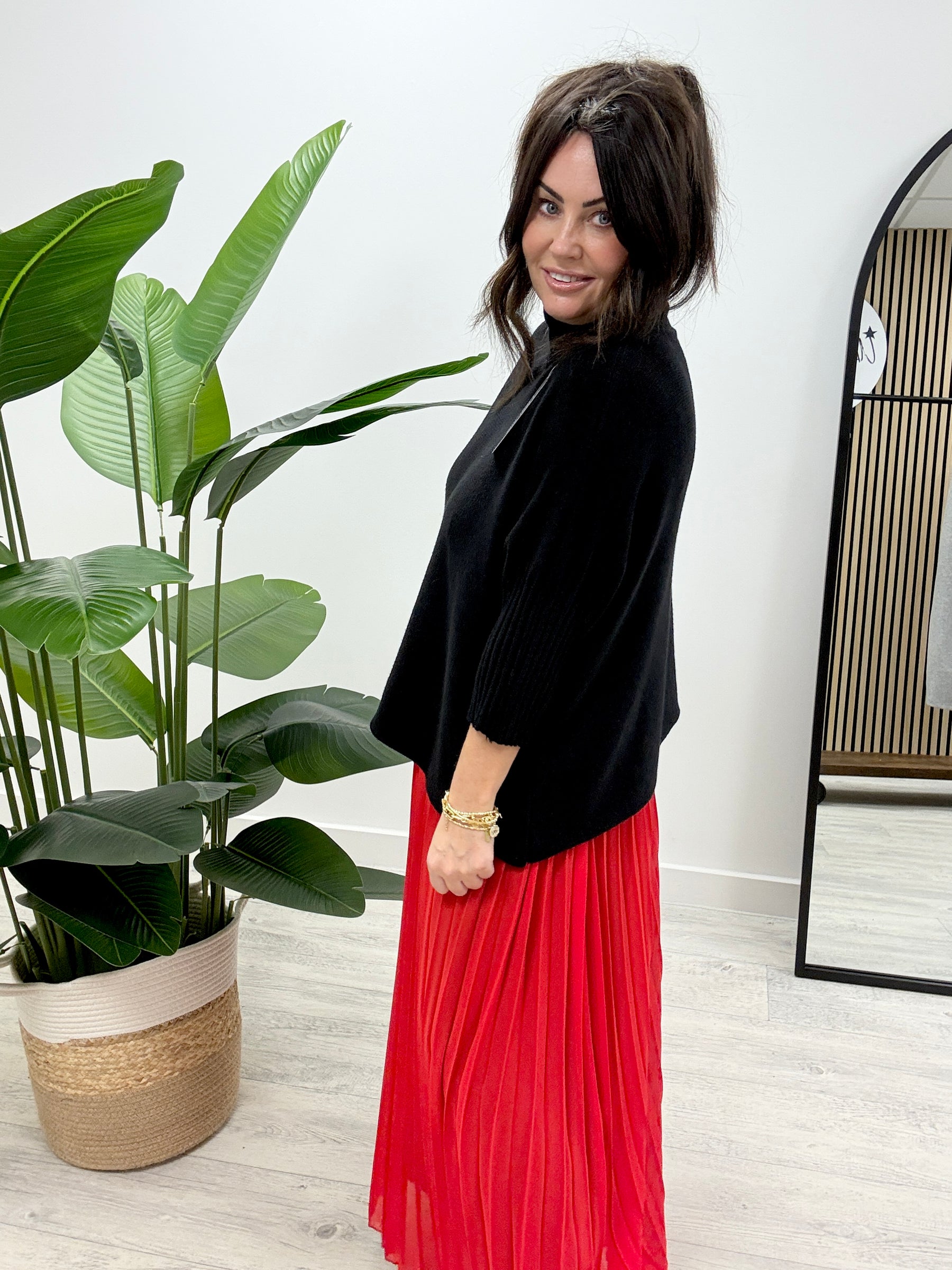 The Padden Pleated Skirt - Red