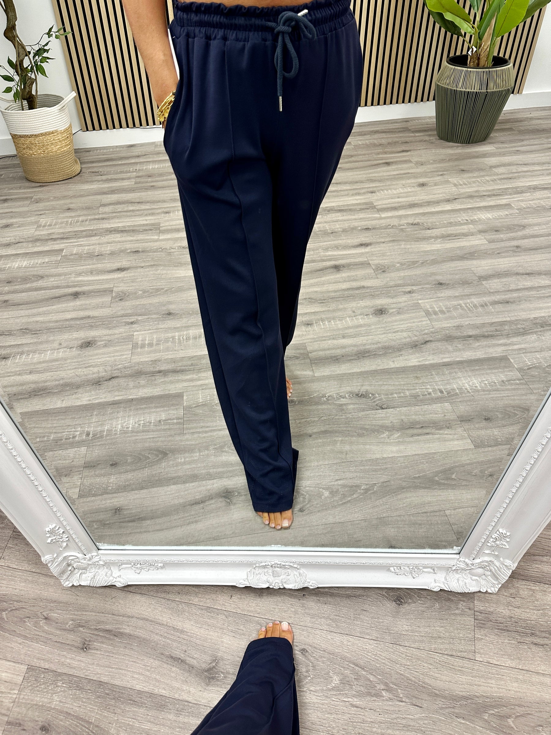 Wide Leg Seam Jogger - Navy